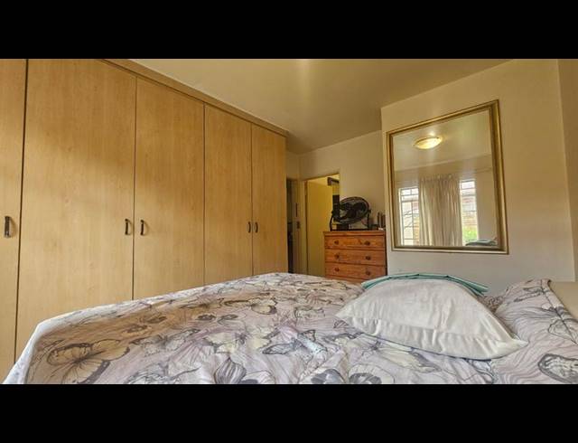 2 BEDROOM TOWNHOUSE FOR SALE IN BRENTWOOD PARK